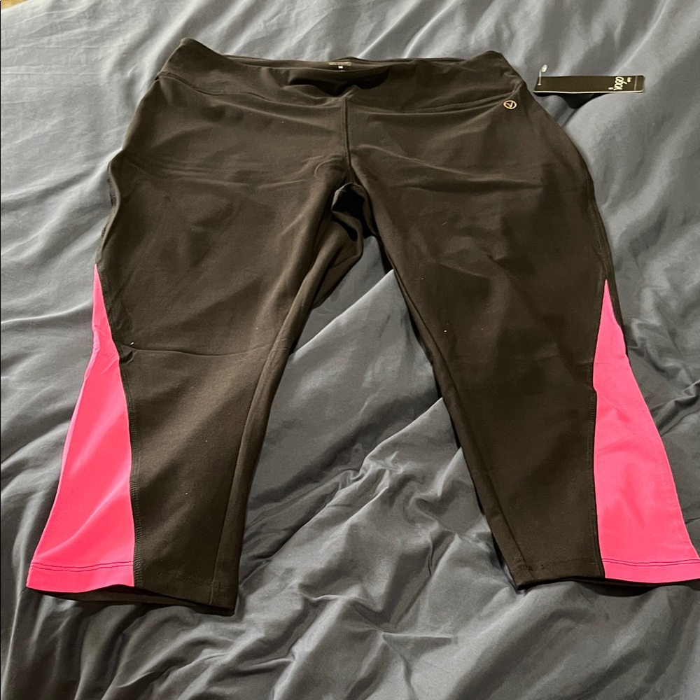 VOGO Athletica Black Activewear workout pants with Fuchsia Accent Size 1x